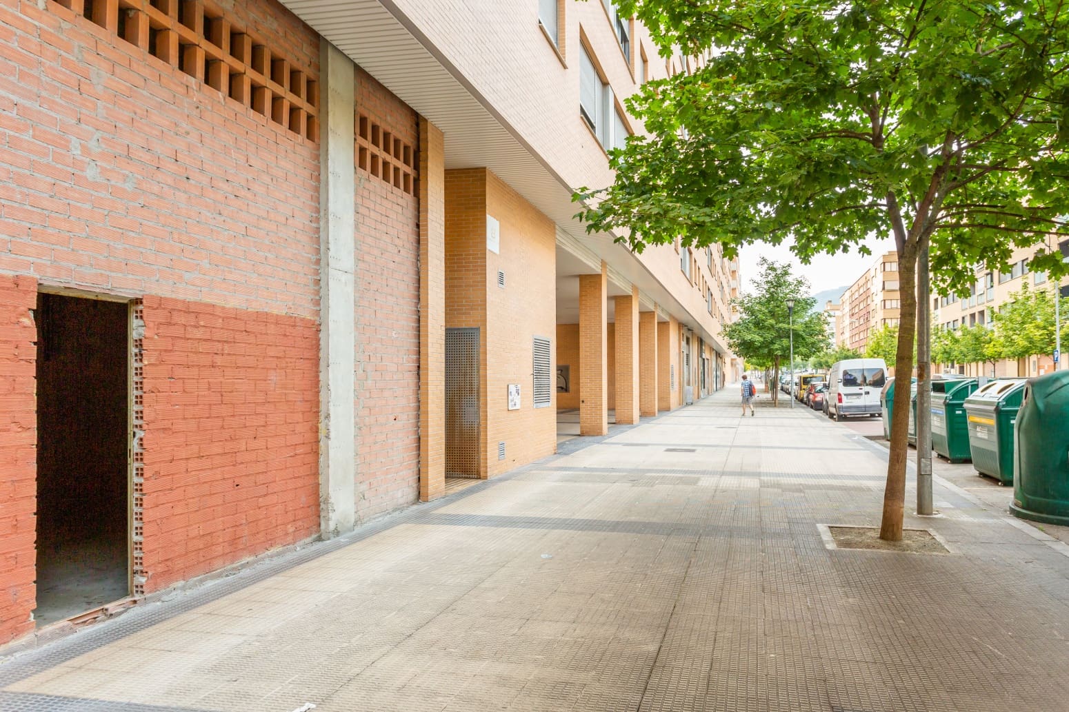 Commercial for sale in Pamplona / Iruna - € 235,000 (Ref: 6932297)
