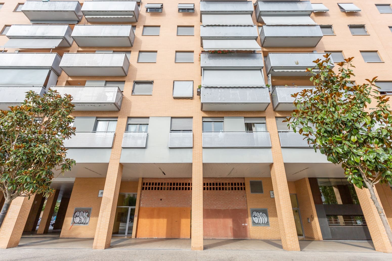 Commercial for sale in Pamplona / Iruna - € 235,000 (Ref: 6932297)