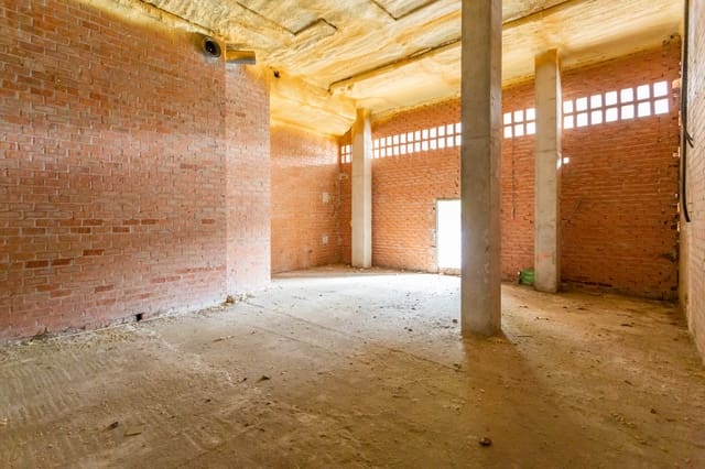 Commercial for sale in Pamplona / Iruña - € 235,000 (Ref: 6932297)