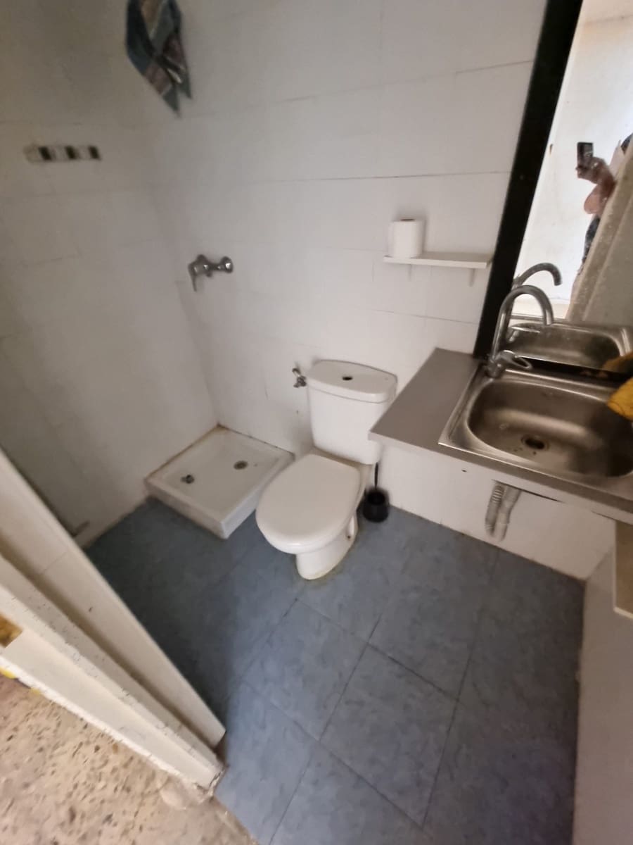 Commercial for rent in Pamplona / Iruna - € 400 (Ref: 6993747)