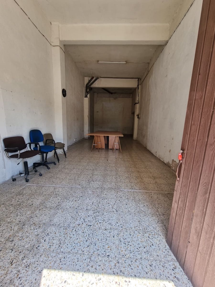 Commercial for rent in Pamplona / Iruna - € 400 (Ref: 6993747)