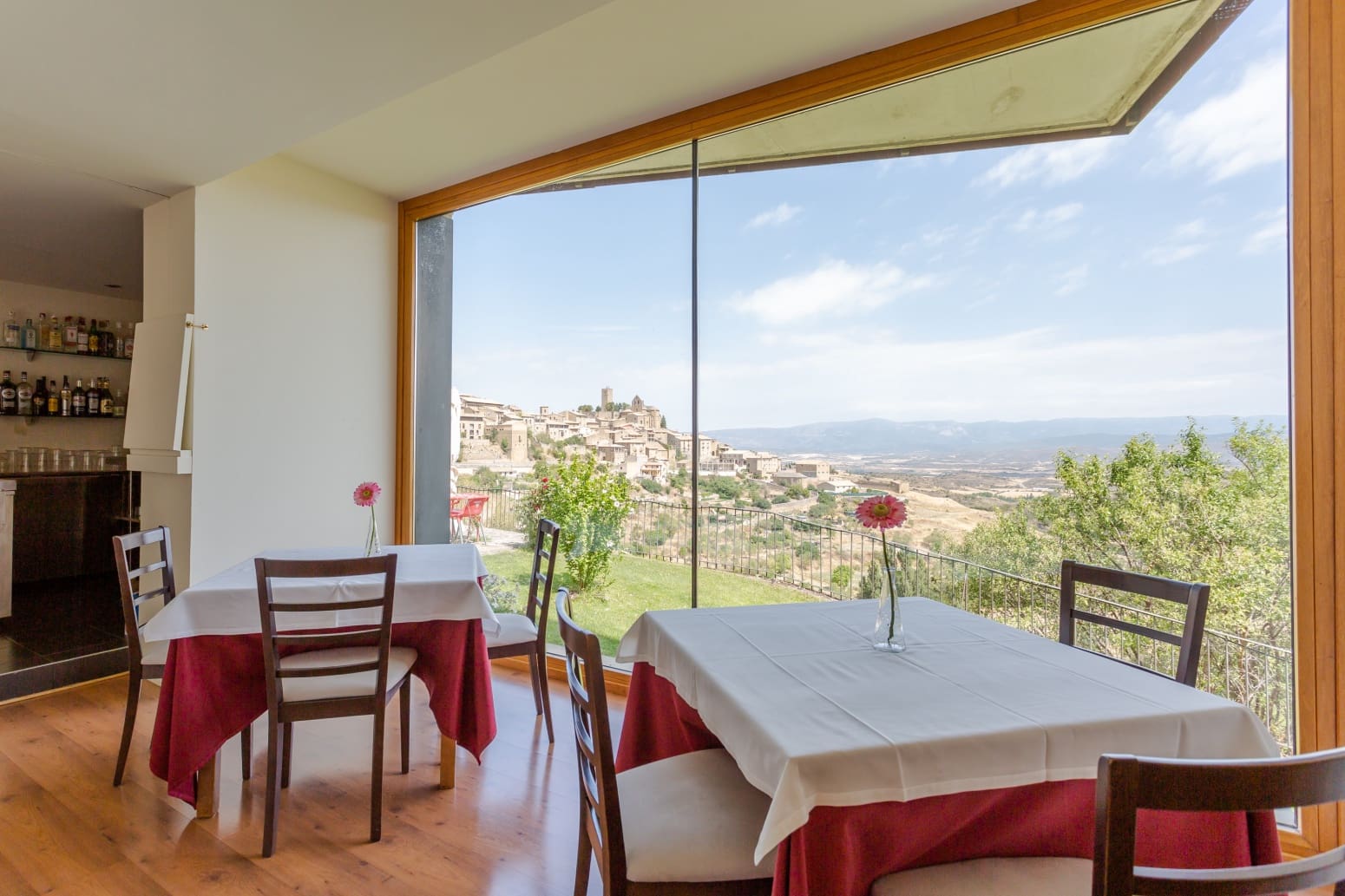 Comercial para venda em Sos del Rey Catolico - 1 650 000 € (Ref: 6999328)