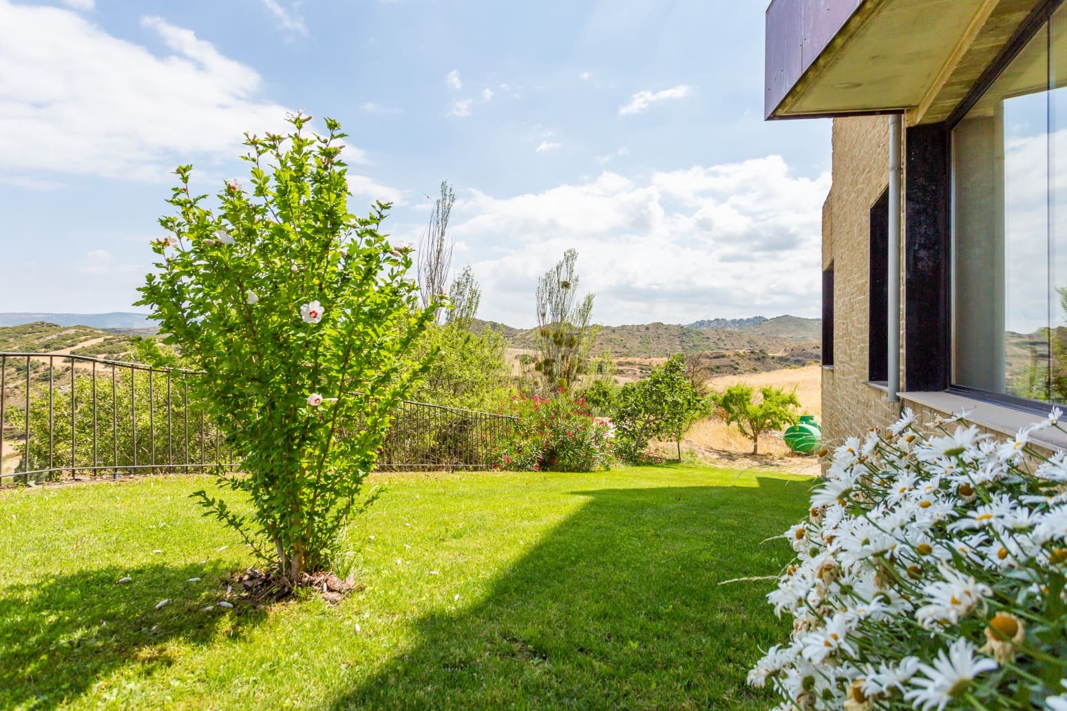 Comercial para venda em Sos del Rey Catolico - 1 650 000 € (Ref: 6999328)