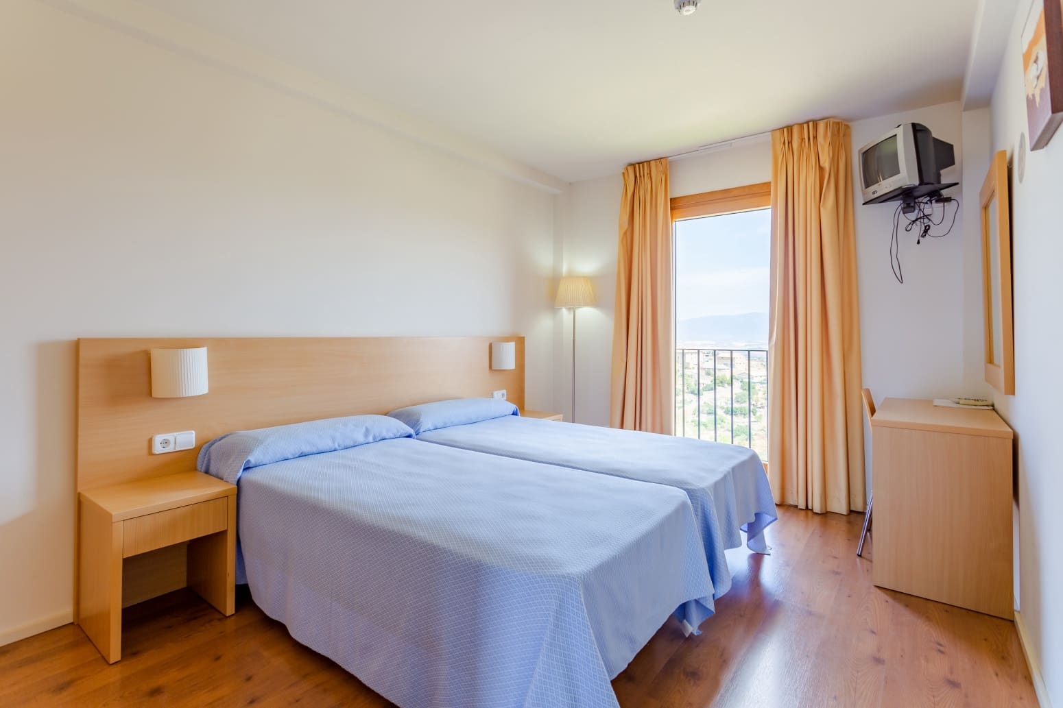 Comercial para venda em Sos del Rey Catolico - 1 650 000 € (Ref: 6999328)