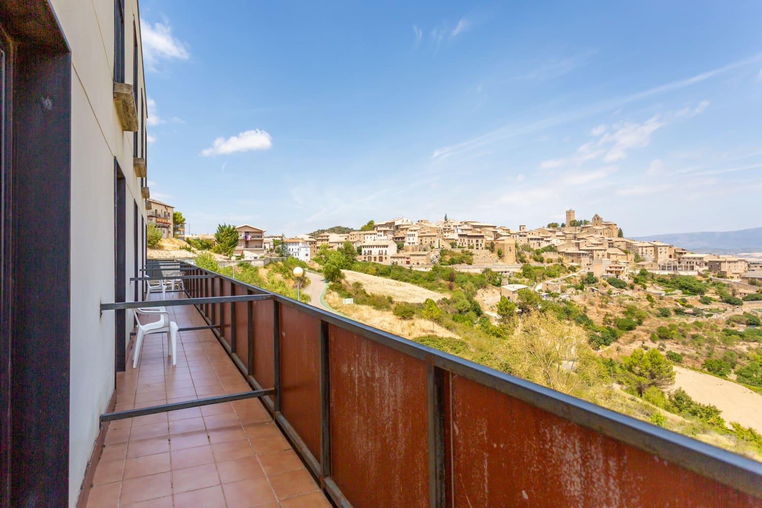 Comercial para venda em Sos del Rey Catolico - 1 650 000 € (Ref: 6999328)