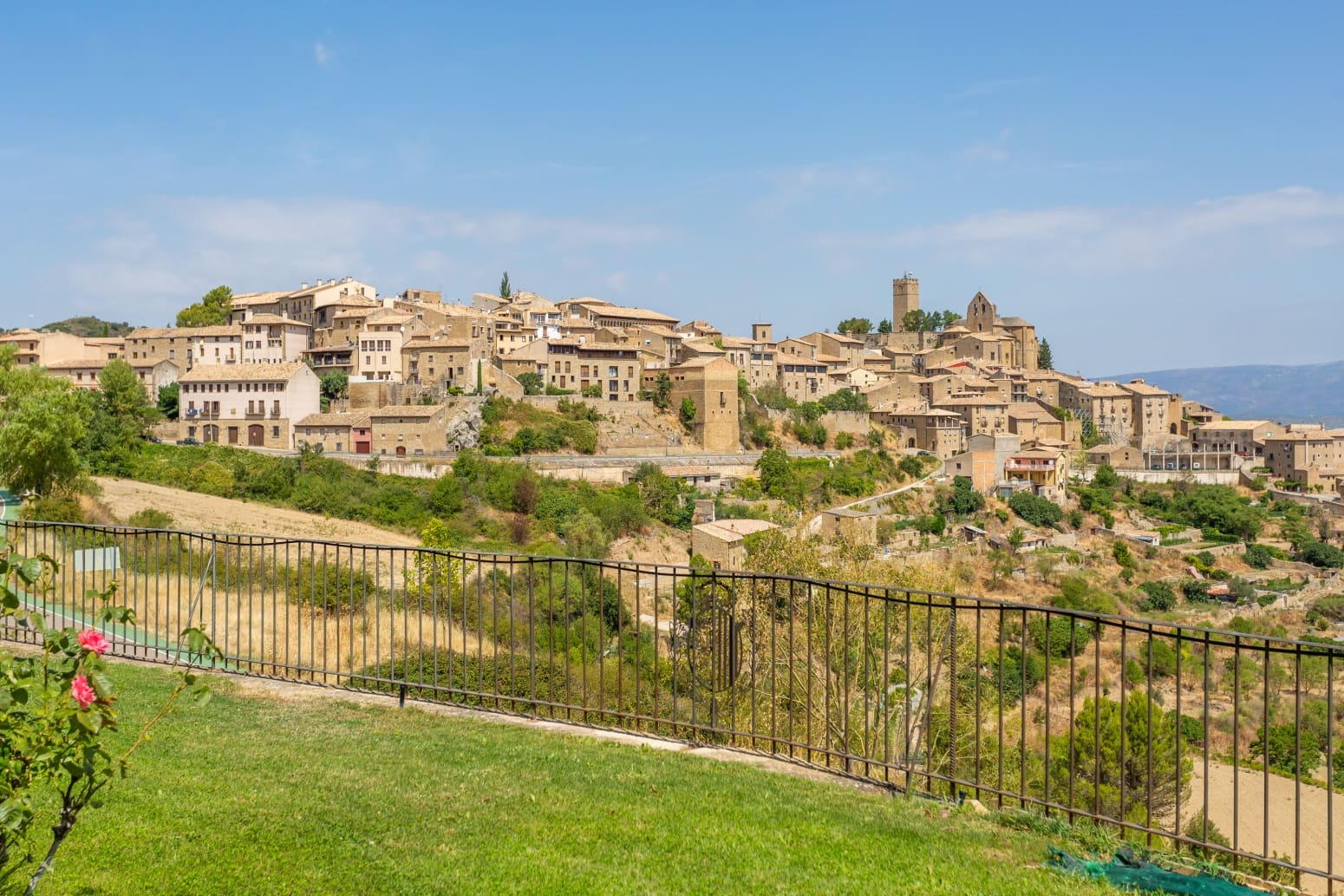 Comercial para venda em Sos del Rey Catolico - 1 650 000 € (Ref: 6999328)