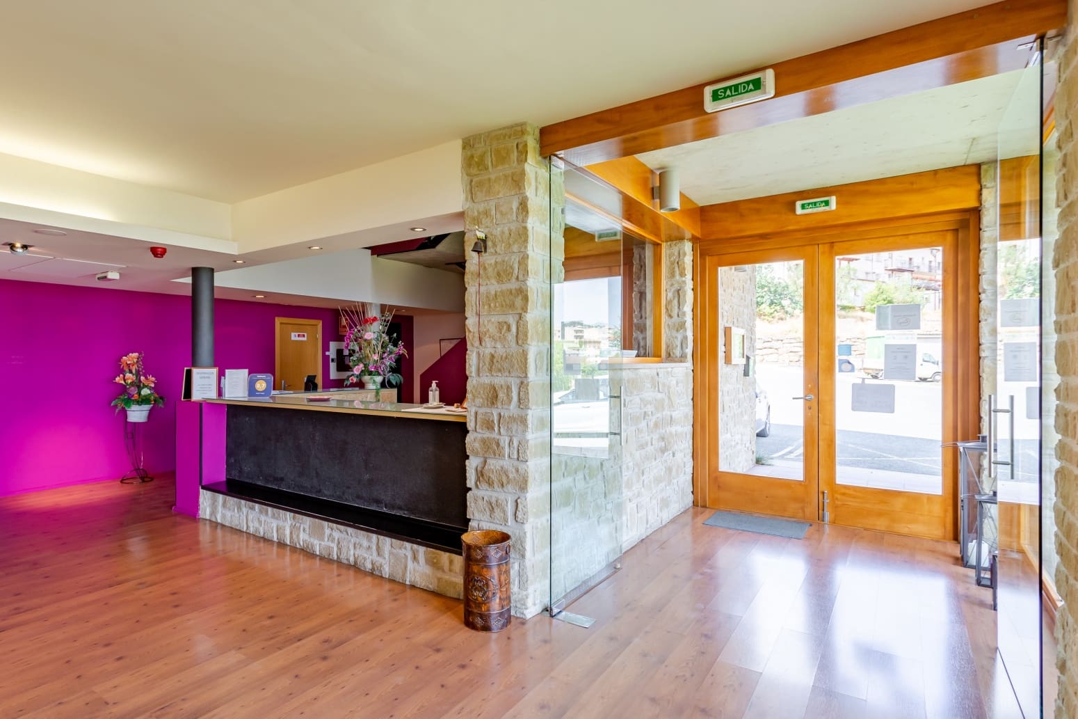 Comercial para venda em Sos del Rey Catolico - 1 650 000 € (Ref: 6999328)