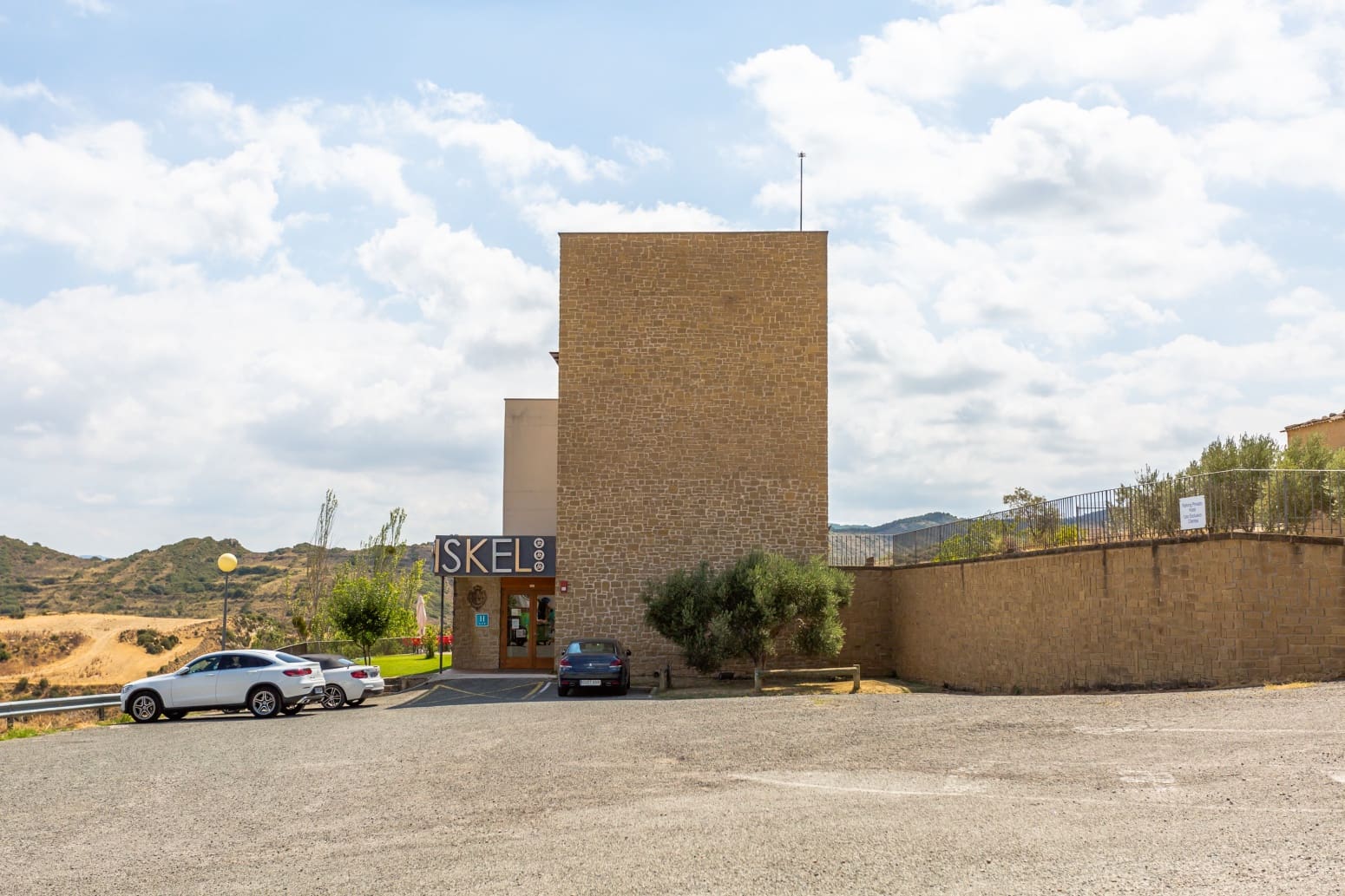 Comercial para venda em Sos del Rey Catolico - 1 650 000 € (Ref: 6999328)