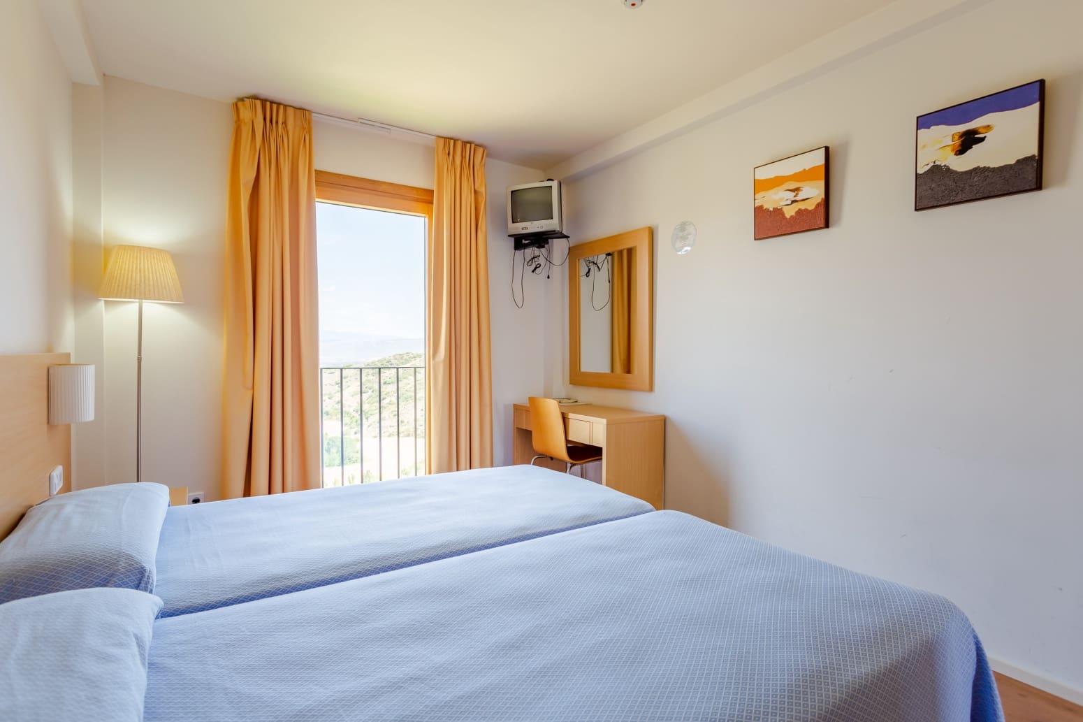 Comercial para venda em Sos del Rey Catolico - 1 650 000 € (Ref: 6999328)