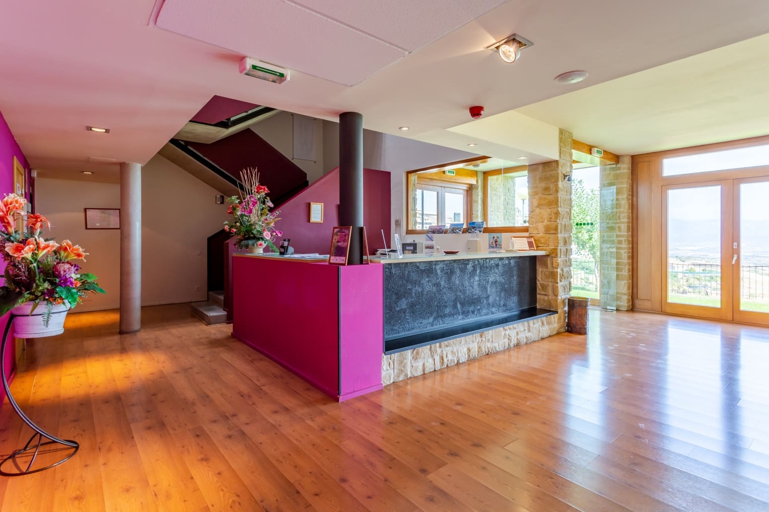 Comercial para venda em Sos del Rey Catolico - 1 650 000 € (Ref: 6999328)