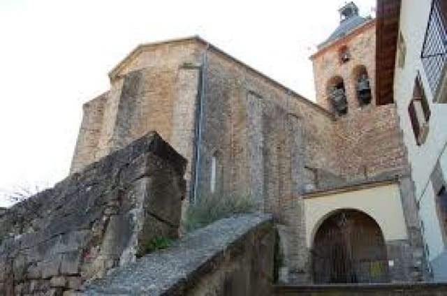 12 soveværelse Villa til salg i Monreal - € 390.000 (Ref: 7016527)