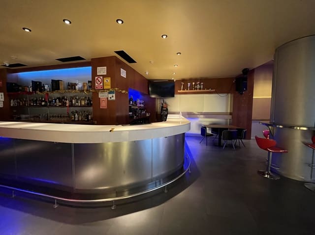 Commercieel te koop in Pamplona - € 289.000 (Ref: 7046661)