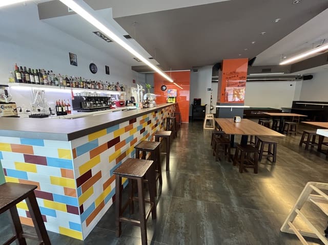 Erhverv til salg i Pamplona / Iruña - € 299.000 (Ref: 7046662)