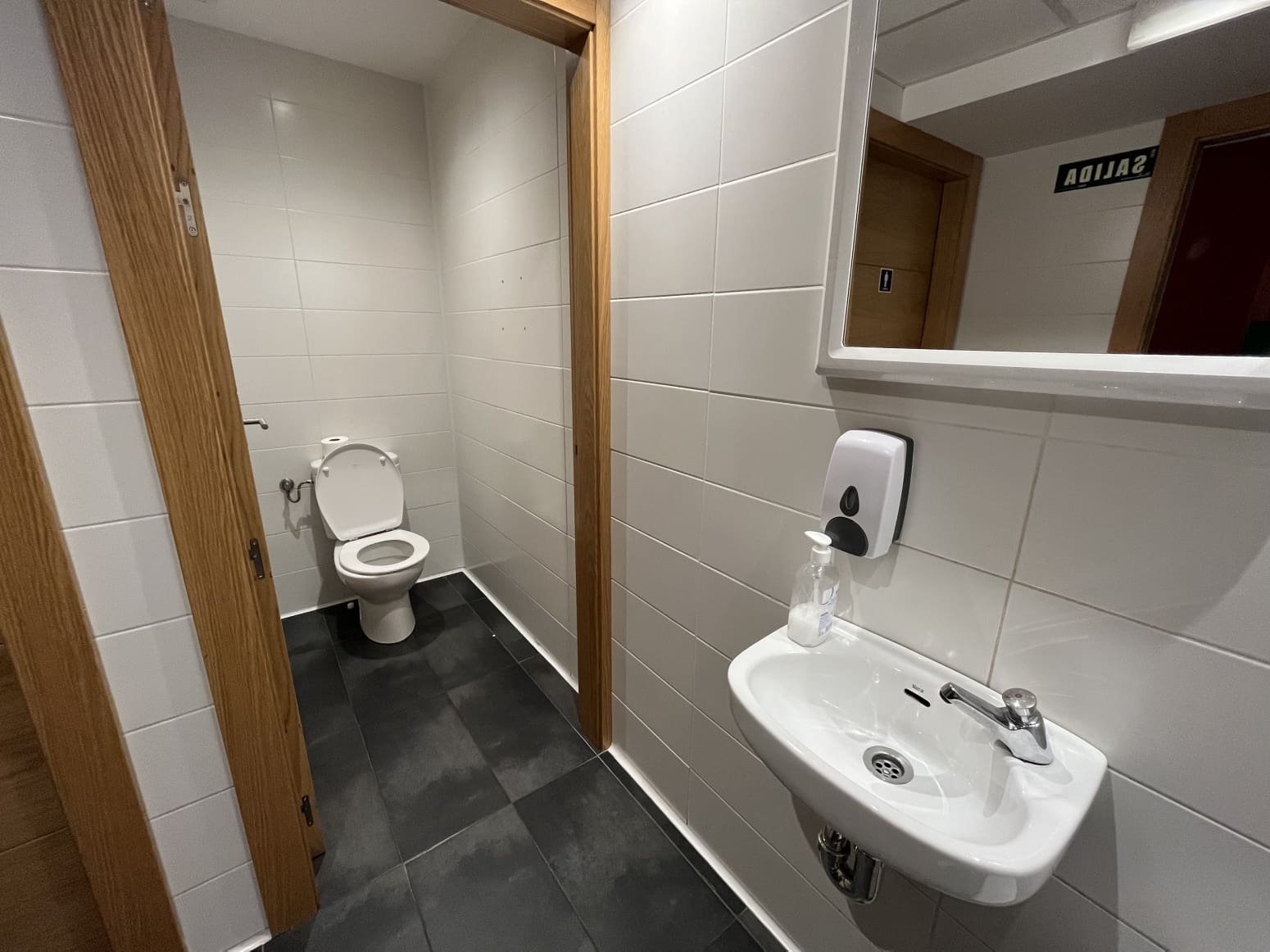 Erhverv til salg i Pamplona / Iruna - € 299.000 (Ref: 7046662)