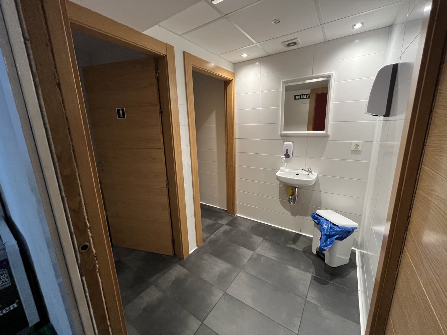 Erhverv til salg i Pamplona / Iruna - € 299.000 (Ref: 7046662)