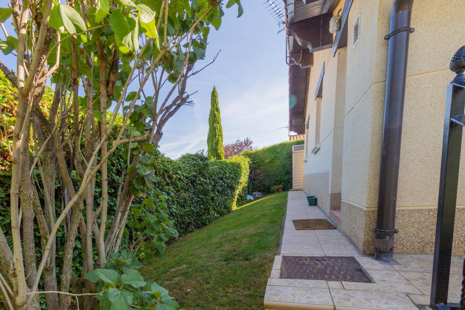 3 sypialnia Willa na sprzedaż w Ayegui z basenem - 200 000 € (Ref: 7098693)