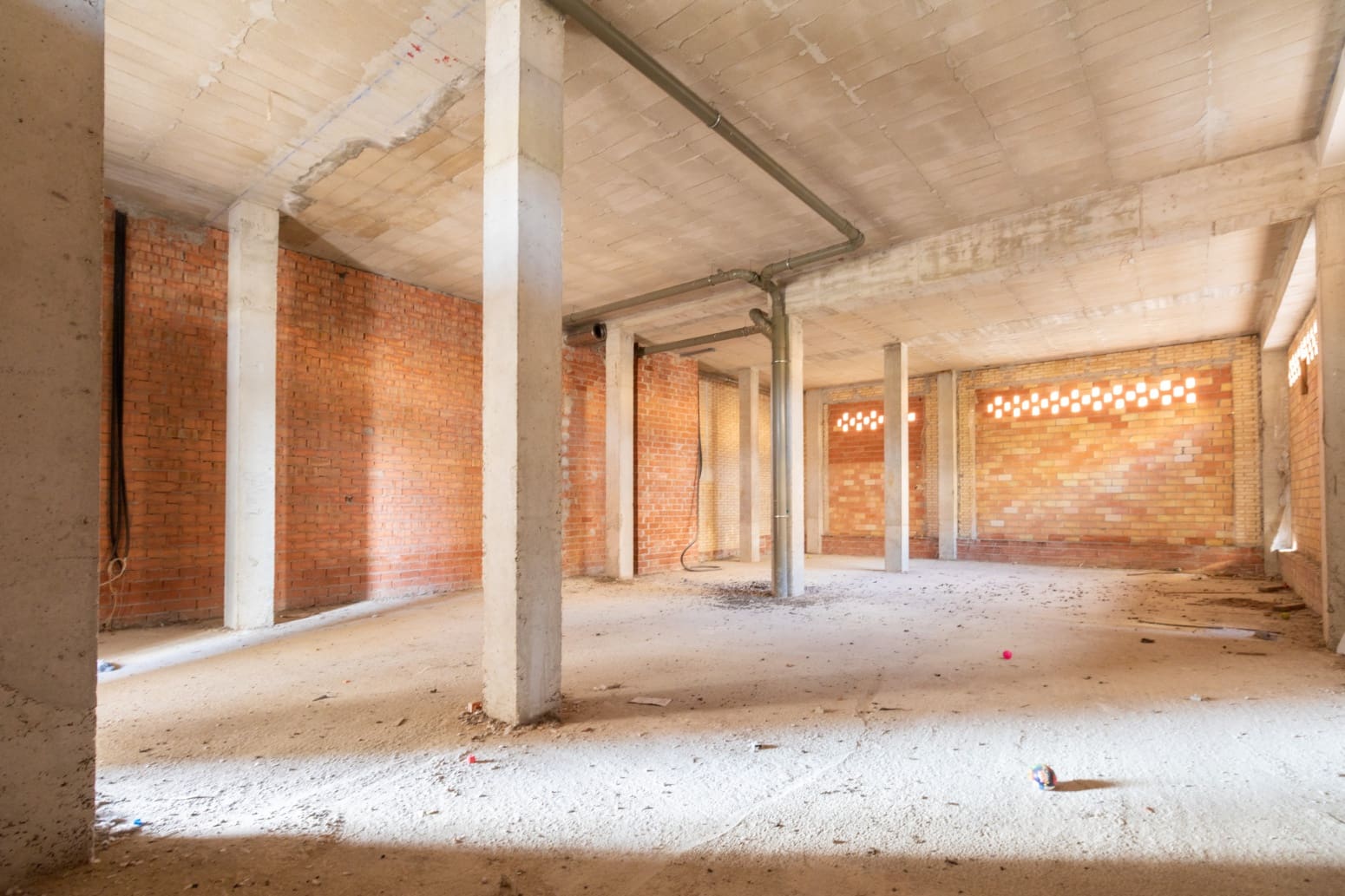 Erhverv til salg i Egues - € 159.000 (Ref: 7133258)