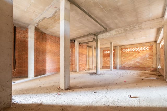 Erhverv til salg i Egüés, Valle de Egüés/Eguesibar - € 159.000 (Ref: 7133258)