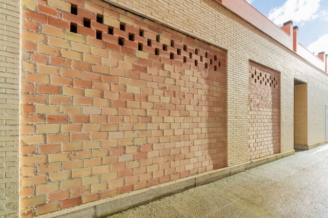 Erhverv til salg i Egüés, Valle de Egüés/Eguesibar - € 159.000 (Ref: 7133258)