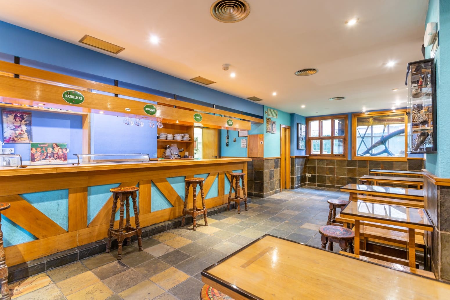 Comercial para venda em Pamplon - 165 000 € (Ref: 7211312)