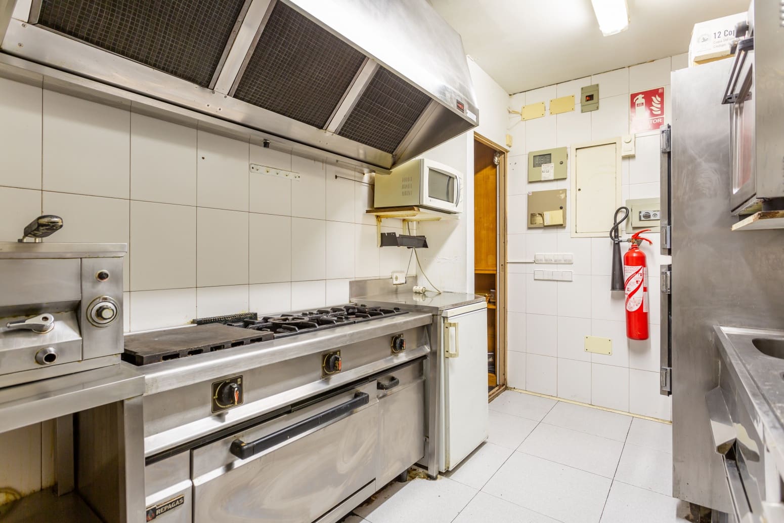 Comercial para venda em Pamplon - 165 000 € (Ref: 7211312)