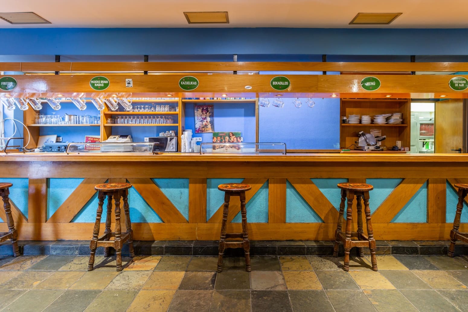 Comercial para venda em Pamplon - 165 000 € (Ref: 7211312)