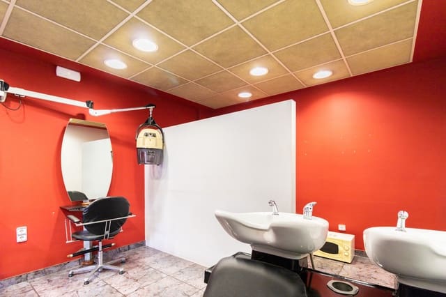 Commercieel te koop in Ansoáin - € 72.000 (Ref: 7220307)