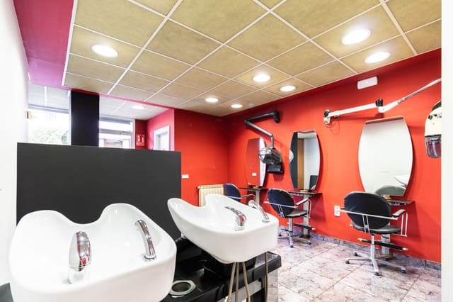 Commercieel te koop in Ansoáin - € 72.000 (Ref: 7220307)