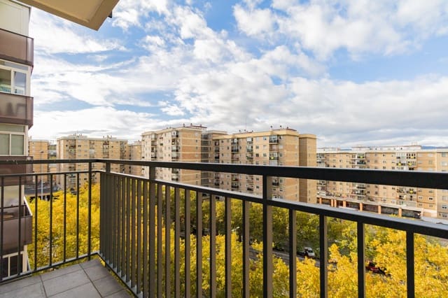 Piso de 3 habitaciones en Pamplona / Iruña en alquiler - 800 € (Ref: 7238763)