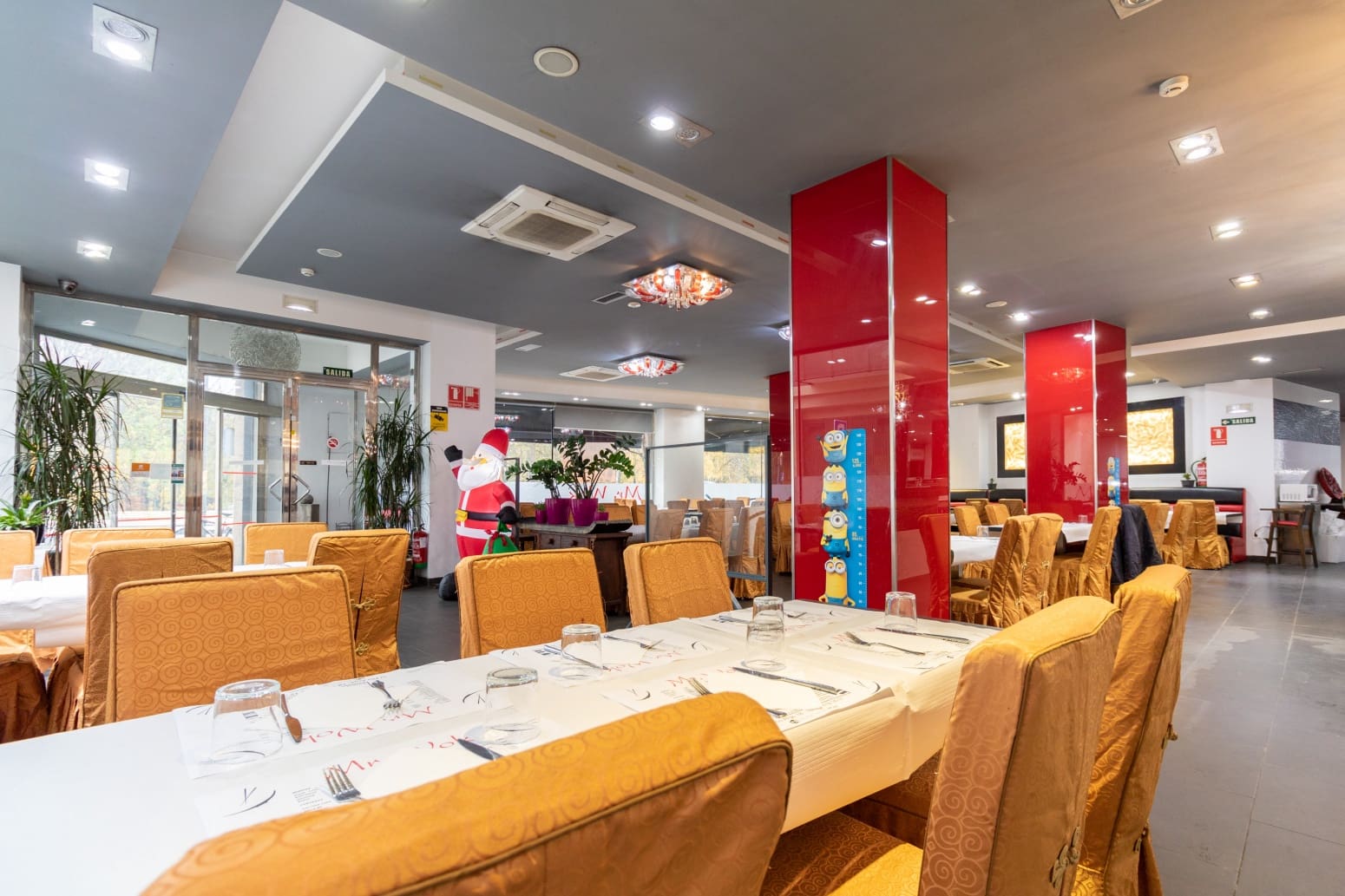 Biznes na sprzedaż w Pampeluna - 950 000 € (Ref: 7288533)