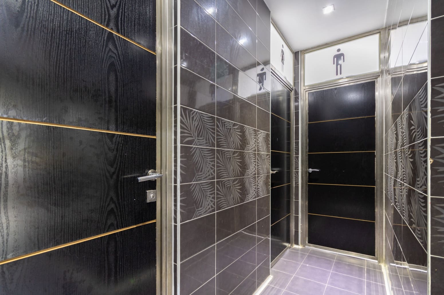 Biznes na sprzedaż w Pampeluna - 950 000 € (Ref: 7288533)