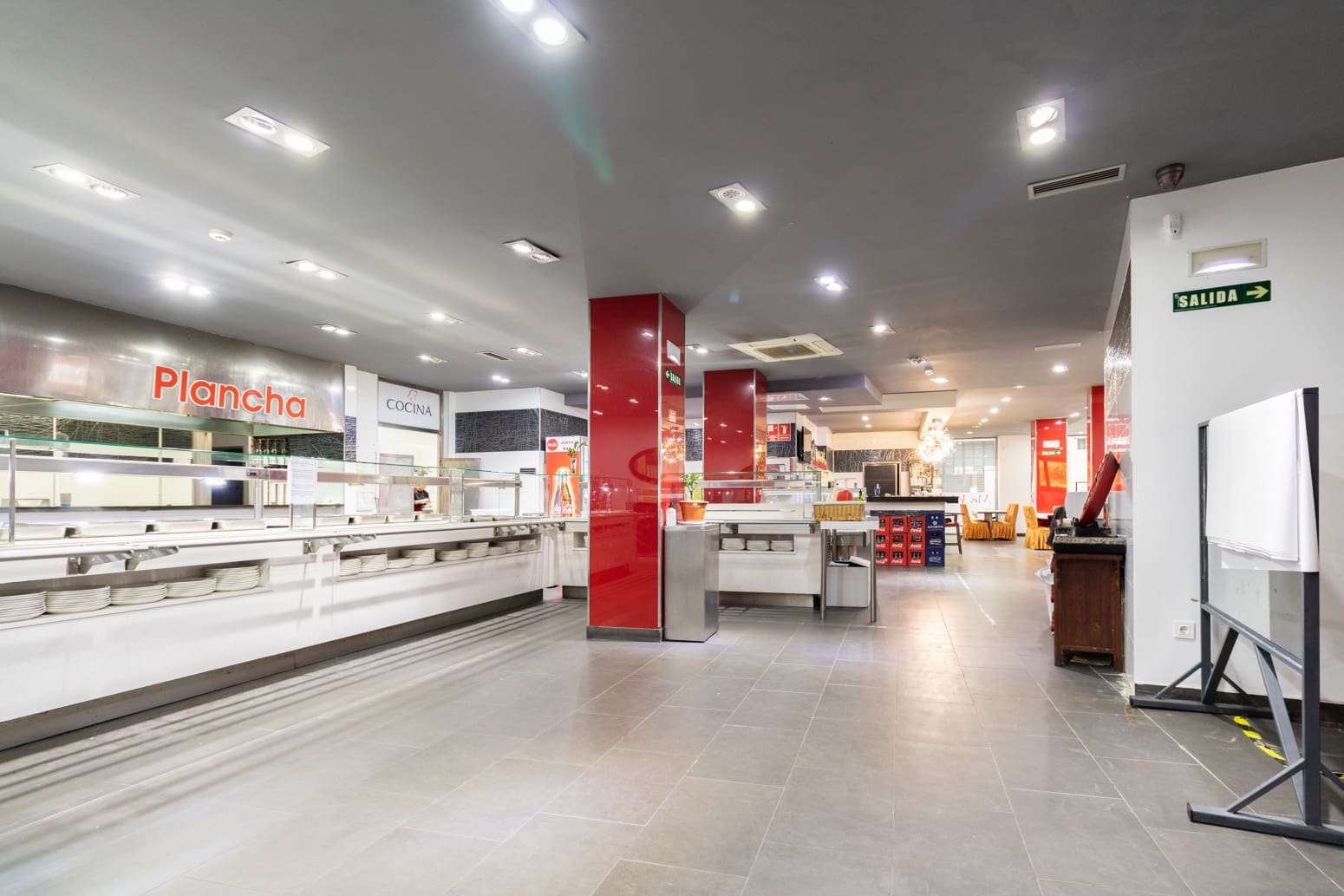 Biznes na sprzedaż w Pampeluna - 950 000 € (Ref: 7288533)