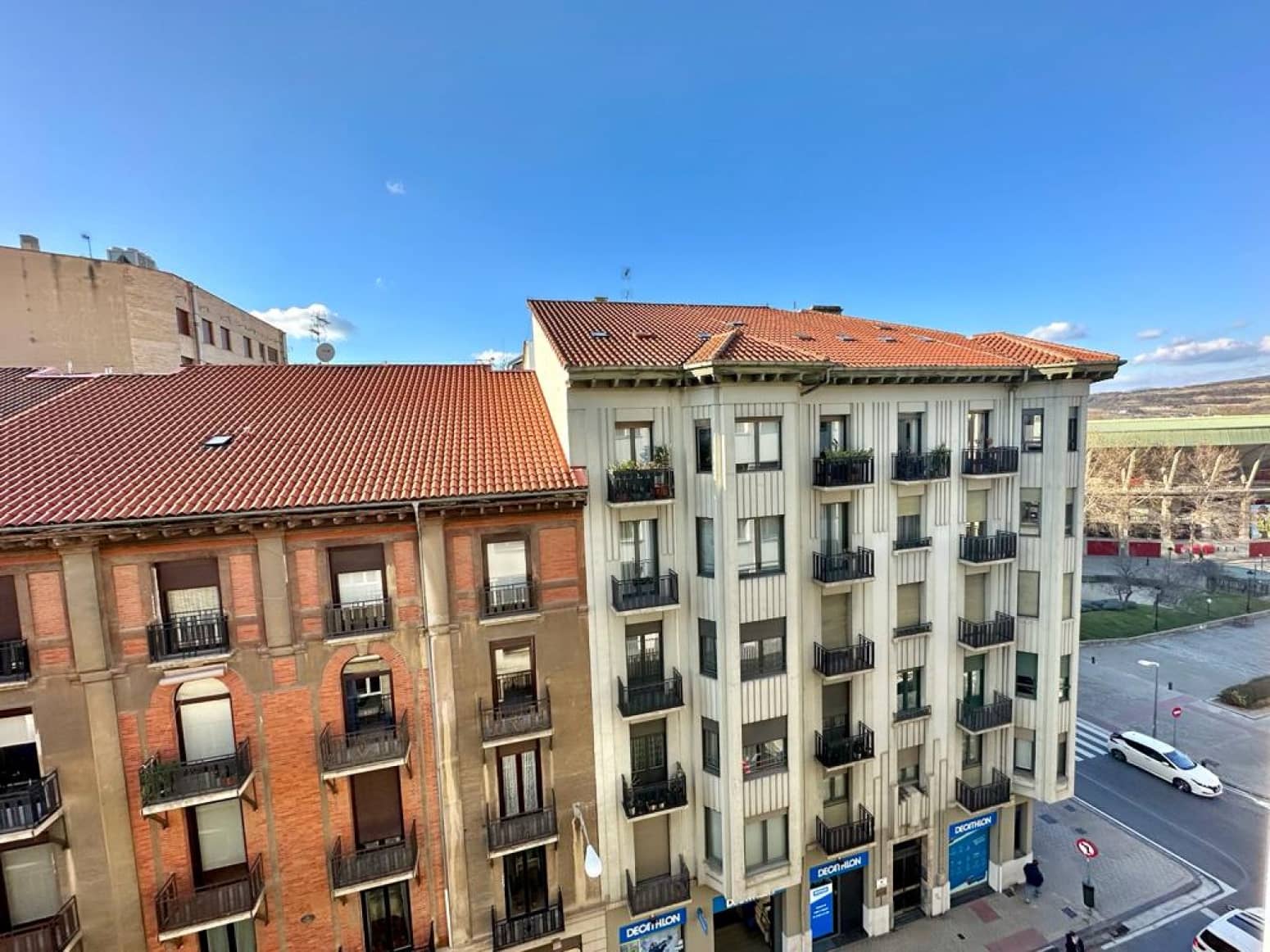 Biuro do wynajęcia w Pampeluna - 650 € (Ref: 7451728)