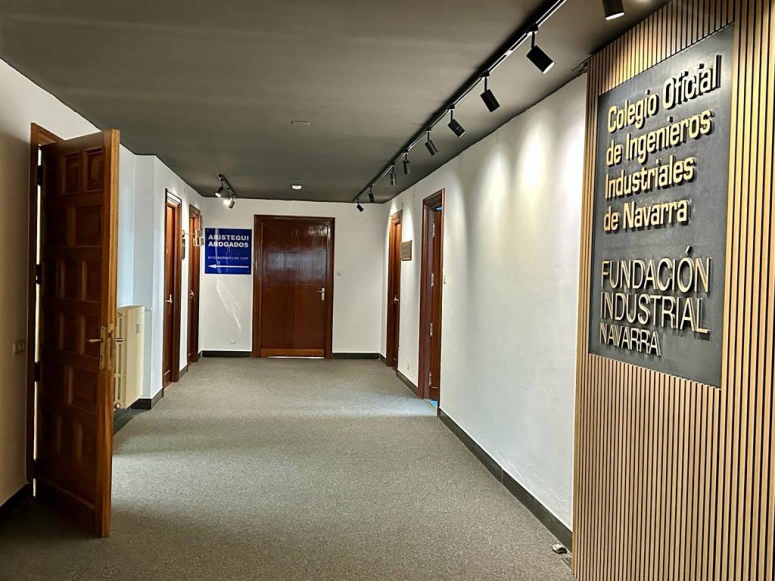 Biuro do wynajęcia w Pampeluna - 650 € (Ref: 7451728)