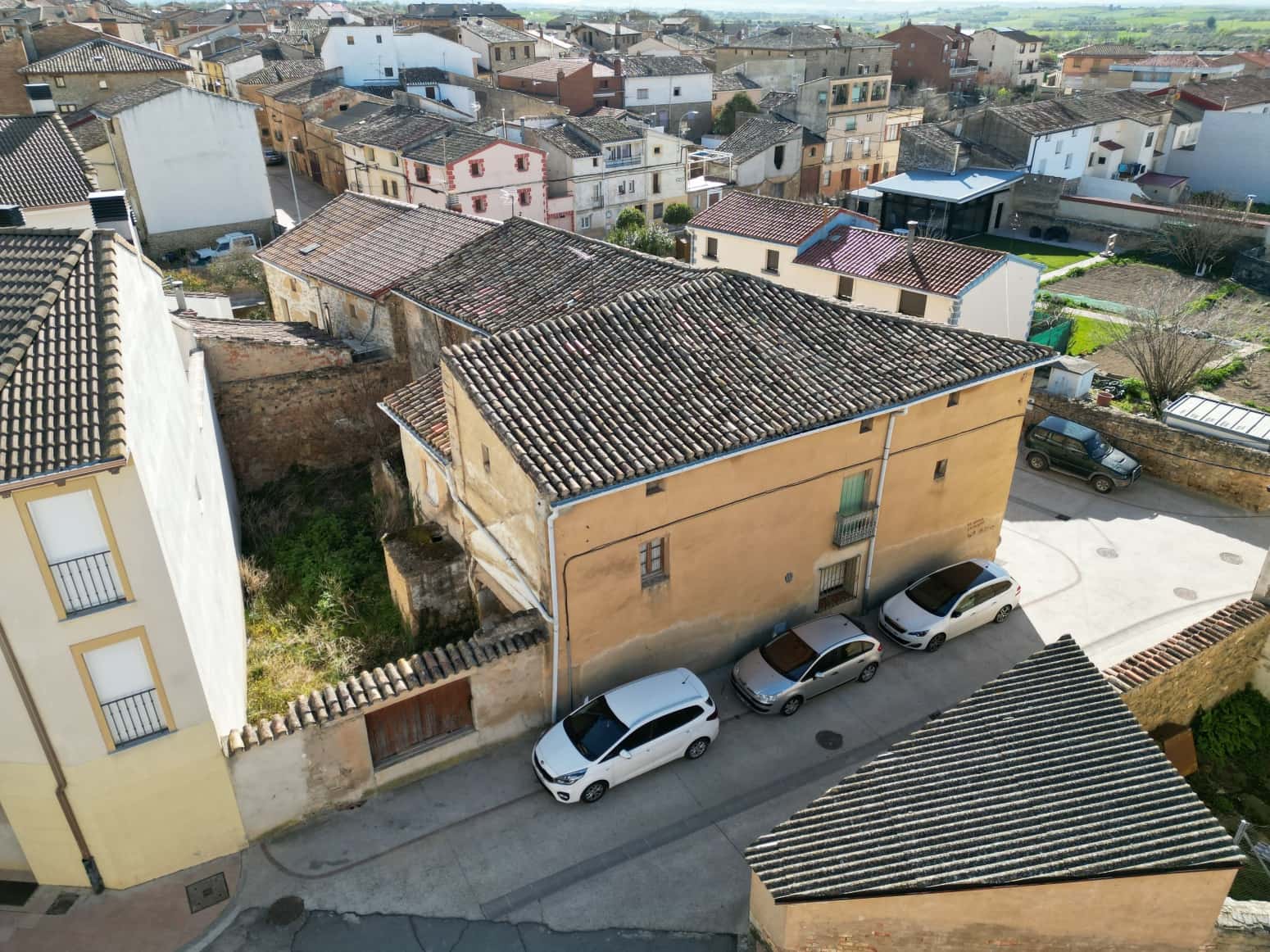 Villa for sale in Allo - € 60,000 (Ref: 7521114)