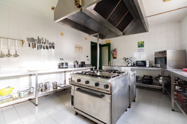 Chalet de 18 habitaciones en Olazti / Olazagutía en venta - 600.000 € (Ref: 7525442)