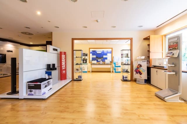 Commercial for rent in Pamplona / Iruña - € 2,500 (Ref: 7530841)