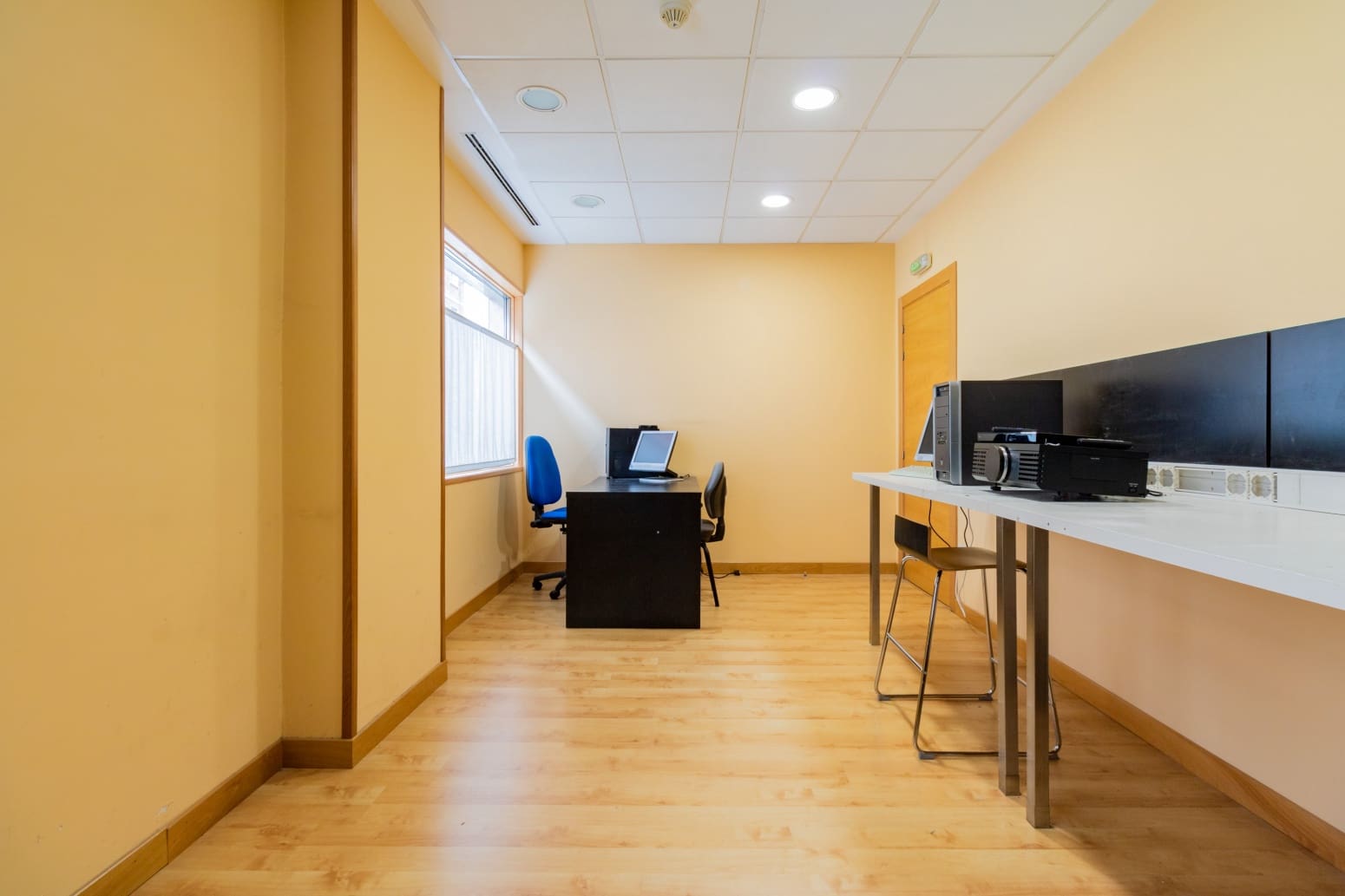 Local Comercial en Pamplona / Iruña en alquiler - 2.500 € (Ref: 7530841)