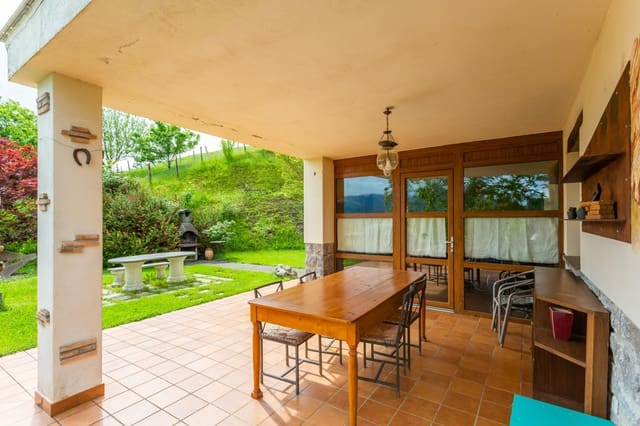 7 soveværelse Villa til salg i Araitz med garage - € 540.000 (Ref: 7562826)