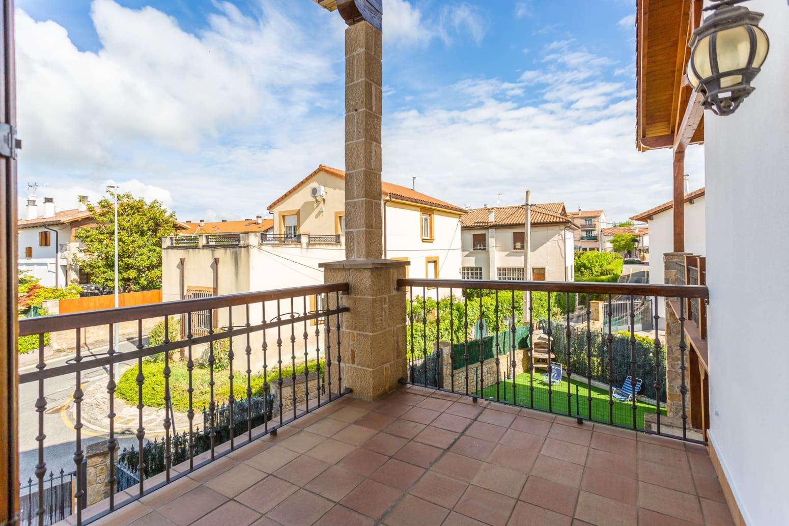 4 soveværelse Villa til salg i Zizur Mayor / Zizur Nagusia med swimmingpool garage - € 675.000 (Ref: 7721544)