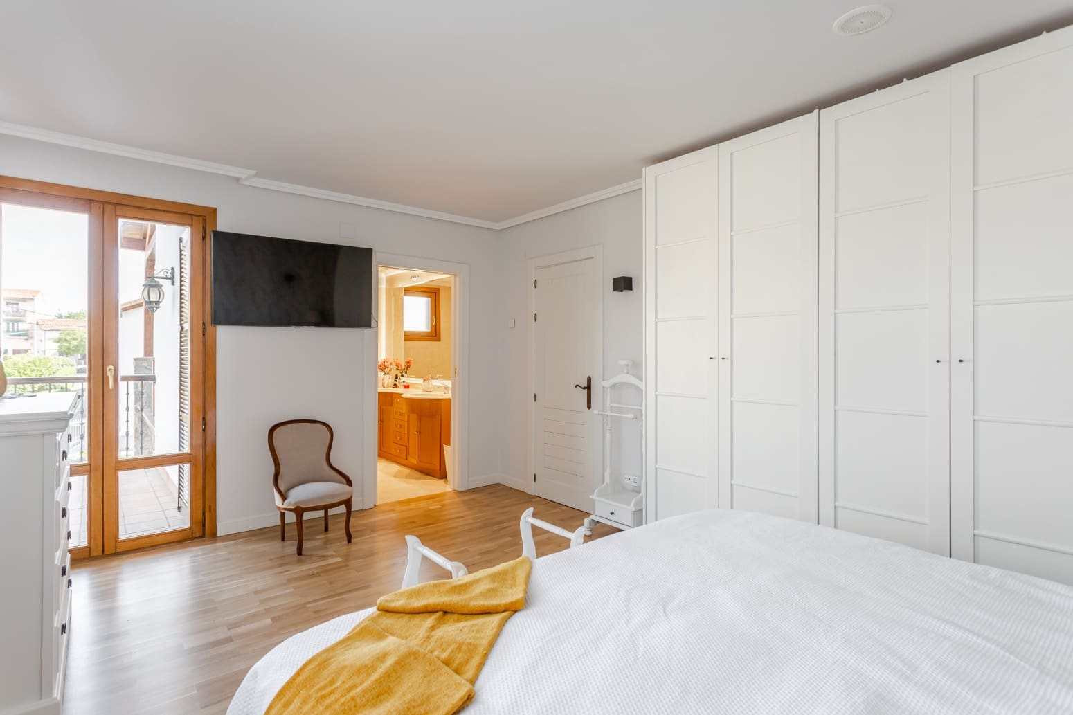 4 soveværelse Villa til salg i Zizur Mayor / Zizur Nagusia med swimmingpool garage - € 675.000 (Ref: 7721544)