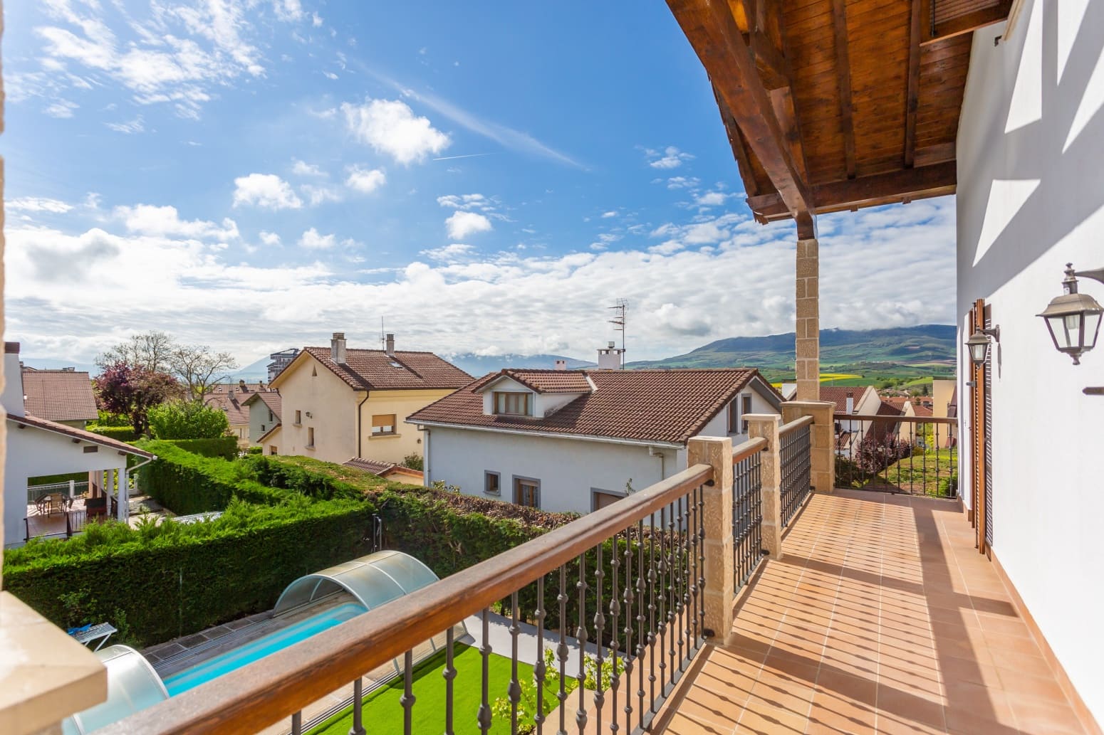 4 soveværelse Villa til salg i Zizur Mayor / Zizur Nagusia med swimmingpool garage - € 675.000 (Ref: 7721544)