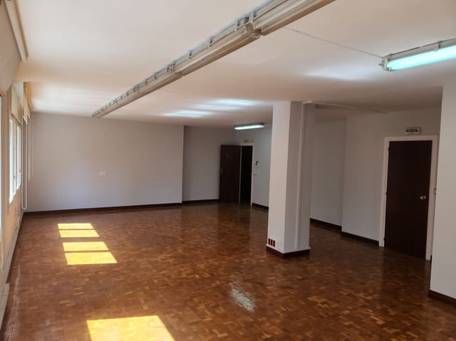Kontor til leje i Pamplona / Iruña - € 350 (Ref: 7756438)