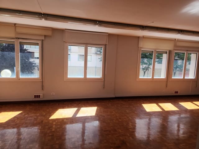 Kontor til leje i Pamplona / Iruña - € 350 (Ref: 7756438)