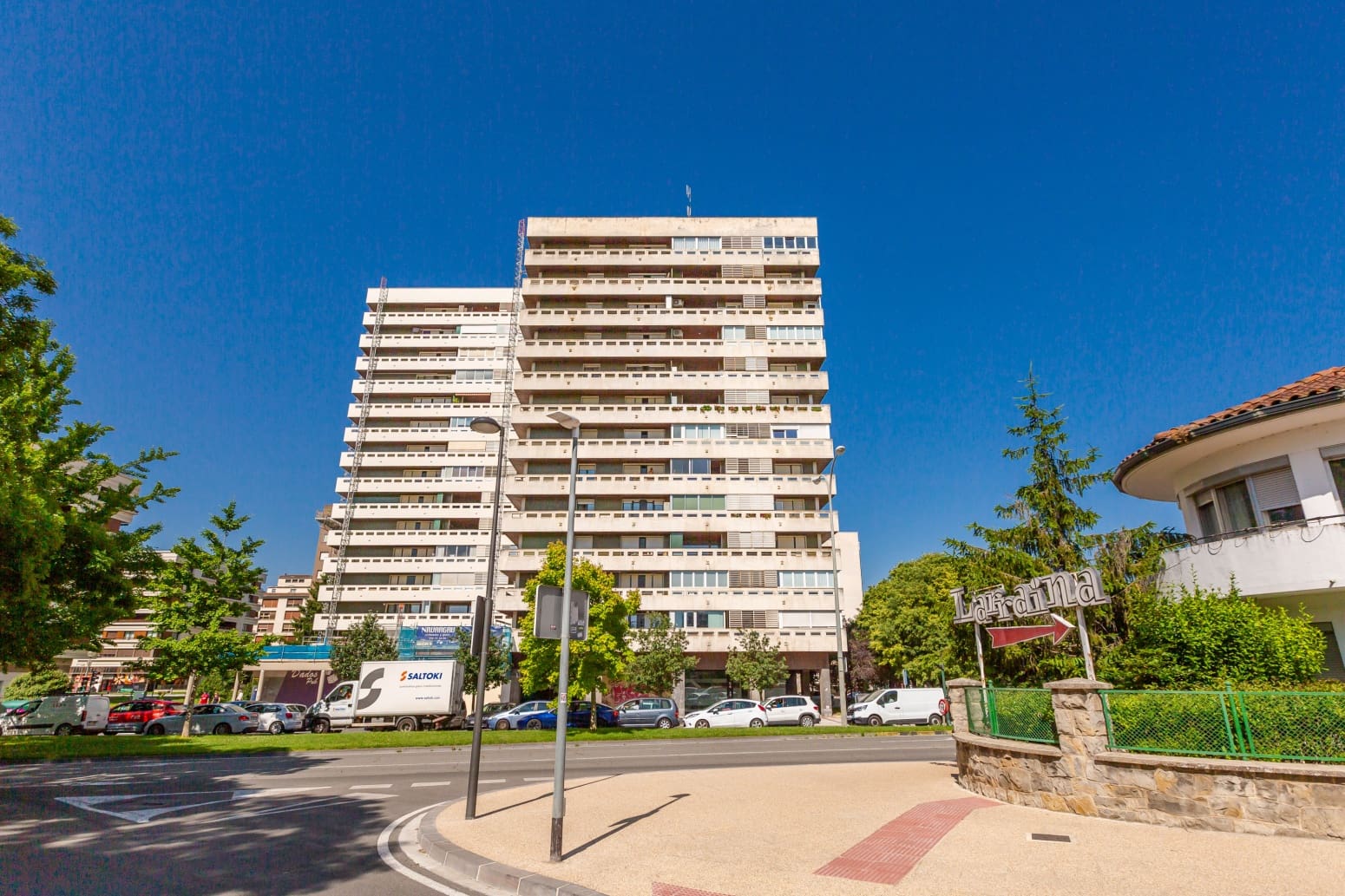 5 soveværelse Lejlighed til leje i Pamplona / Iruna - € 1.500 (Ref: 7782691)