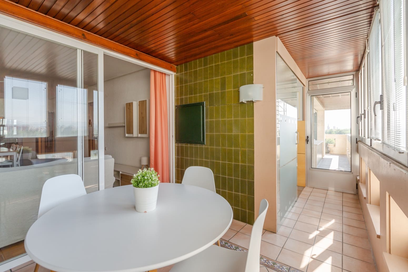 5 soveværelse Lejlighed til leje i Pamplona / Iruna - € 1.500 (Ref: 7782691)