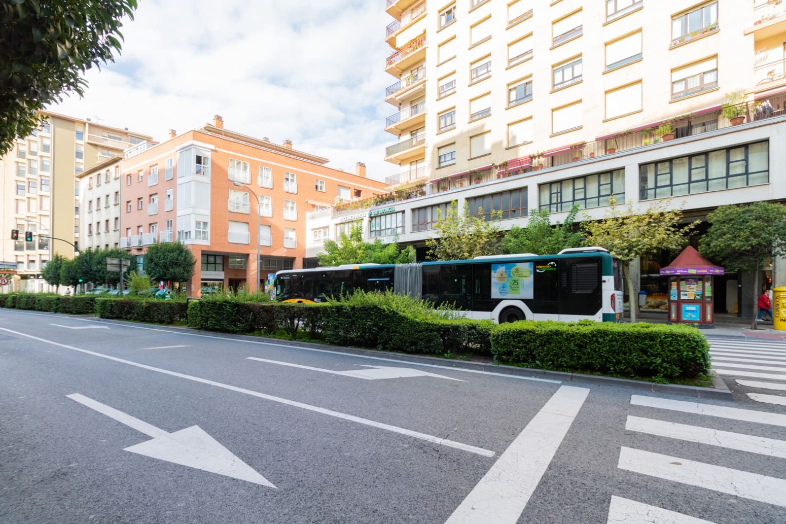 Office for rent in Burlada - € 750 (Ref: 7826896)