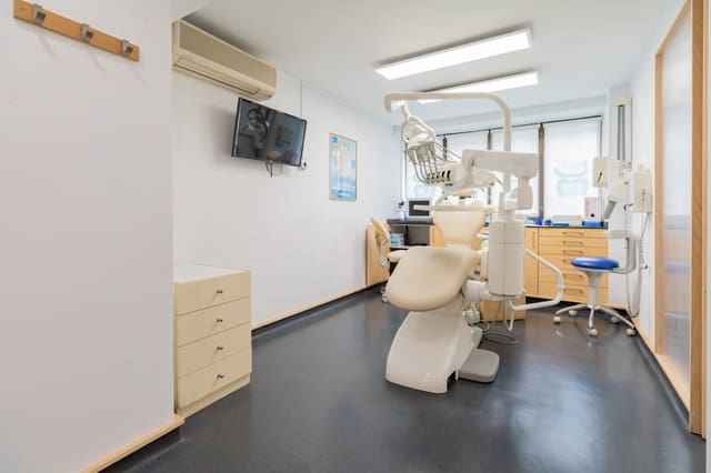 Kontor til leje i Burlada - € 750 (Ref: 7826896)