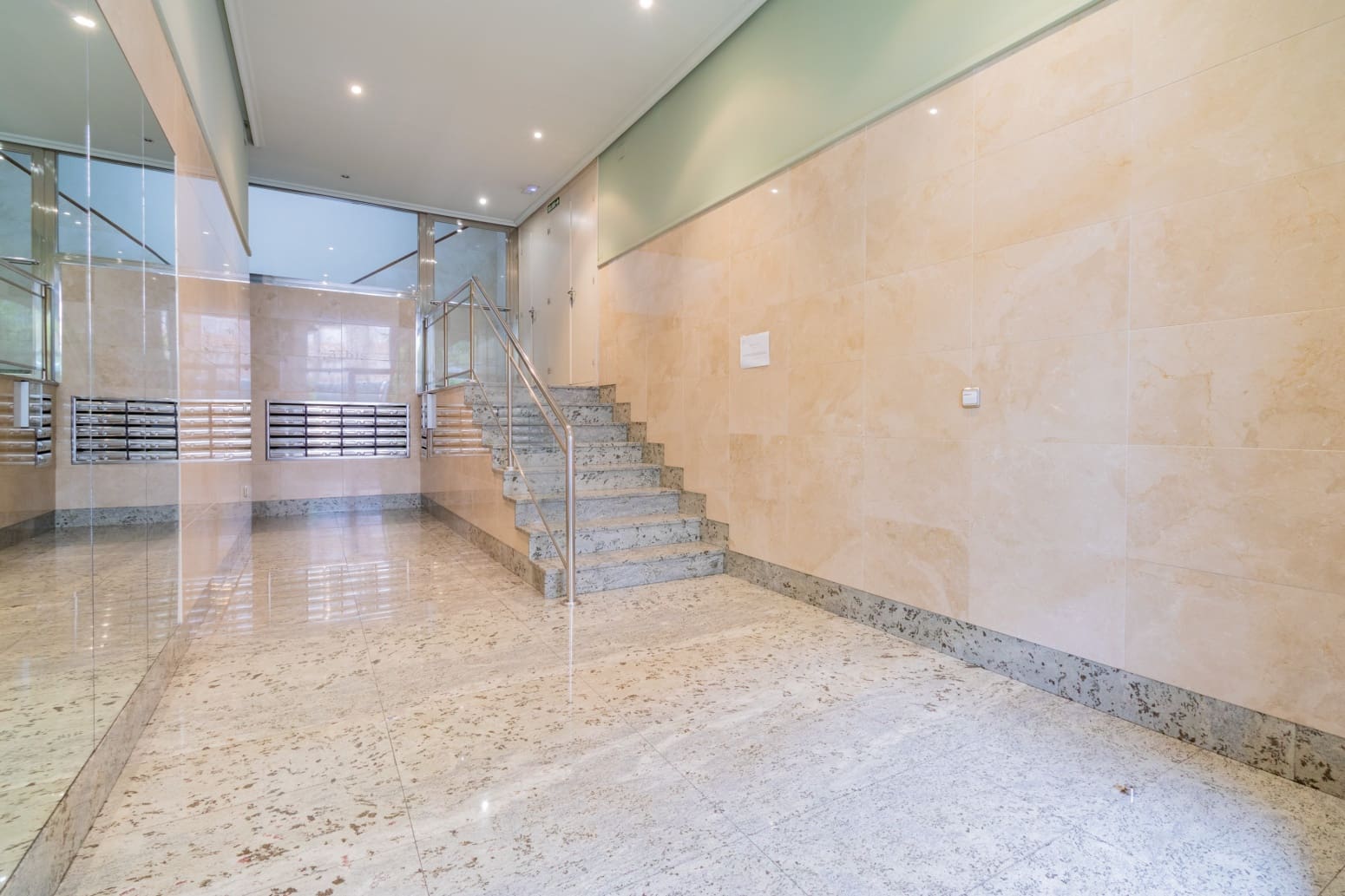 Office for rent in Burlada - € 750 (Ref: 7826896)