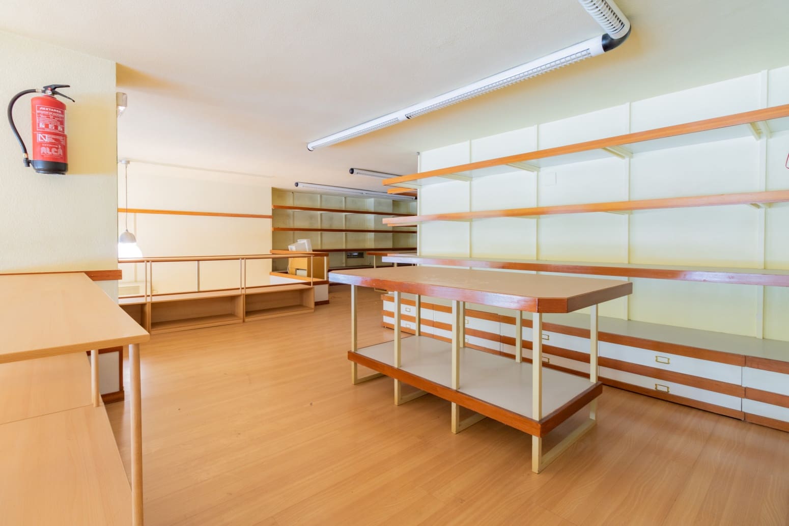 Erhverv til salg i Pamplona / Iruna - € 380.000 (Ref: 7849925)